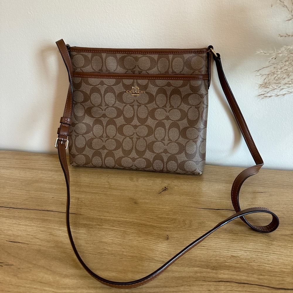Coach messenger bag saddle